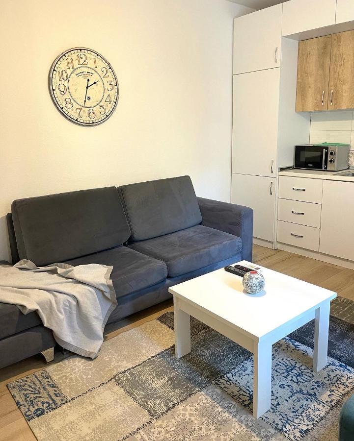 Apartment In The New Bazaar Of Tirana - Hana Blu ภายนอก รูปภาพ