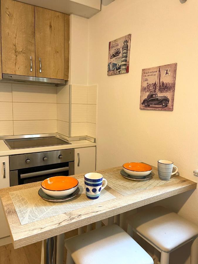 Apartment In The New Bazaar Of Tirana - Hana Blu ภายนอก รูปภาพ